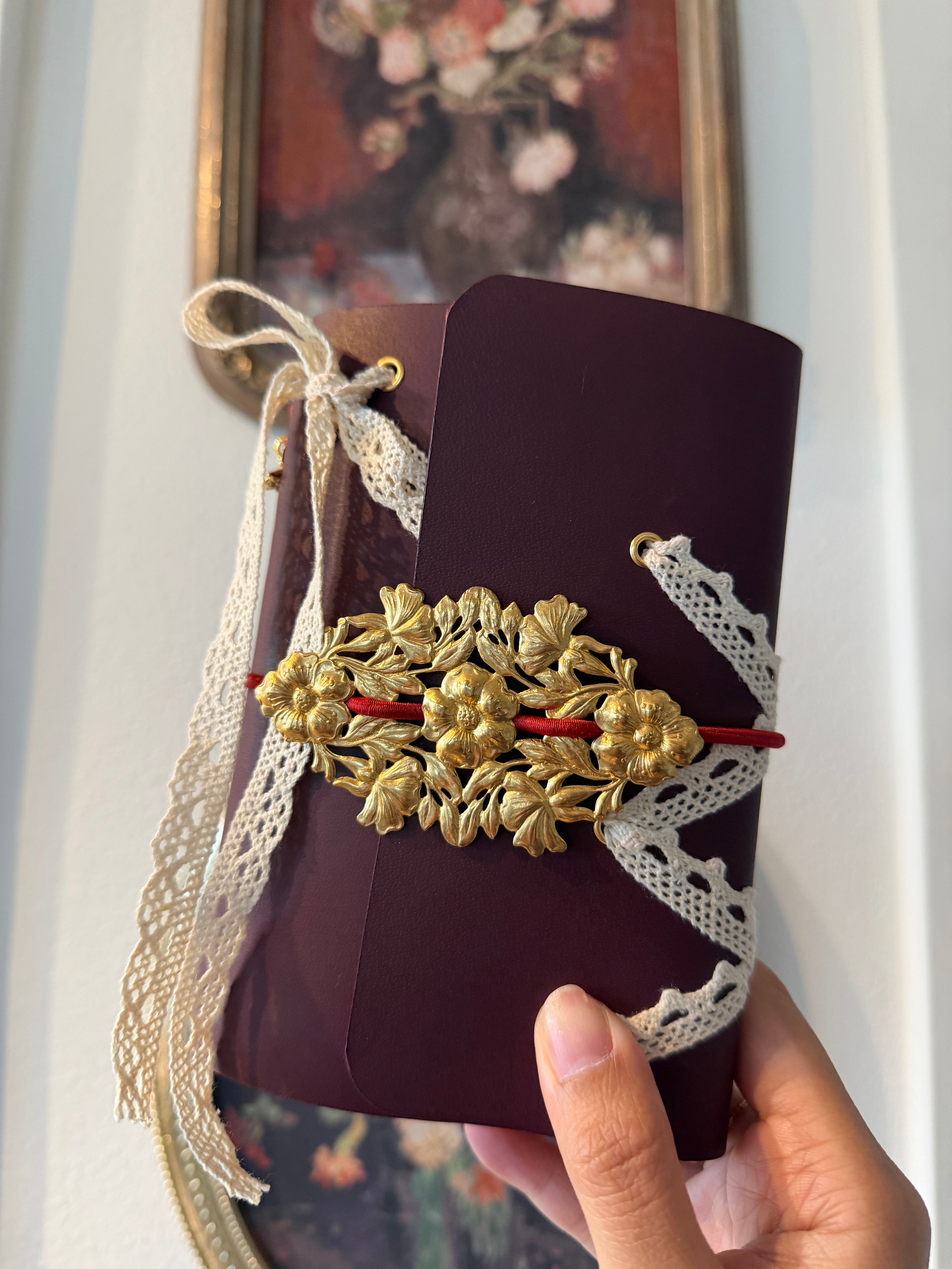 Three Roses ✦ A6 Trifold Corset