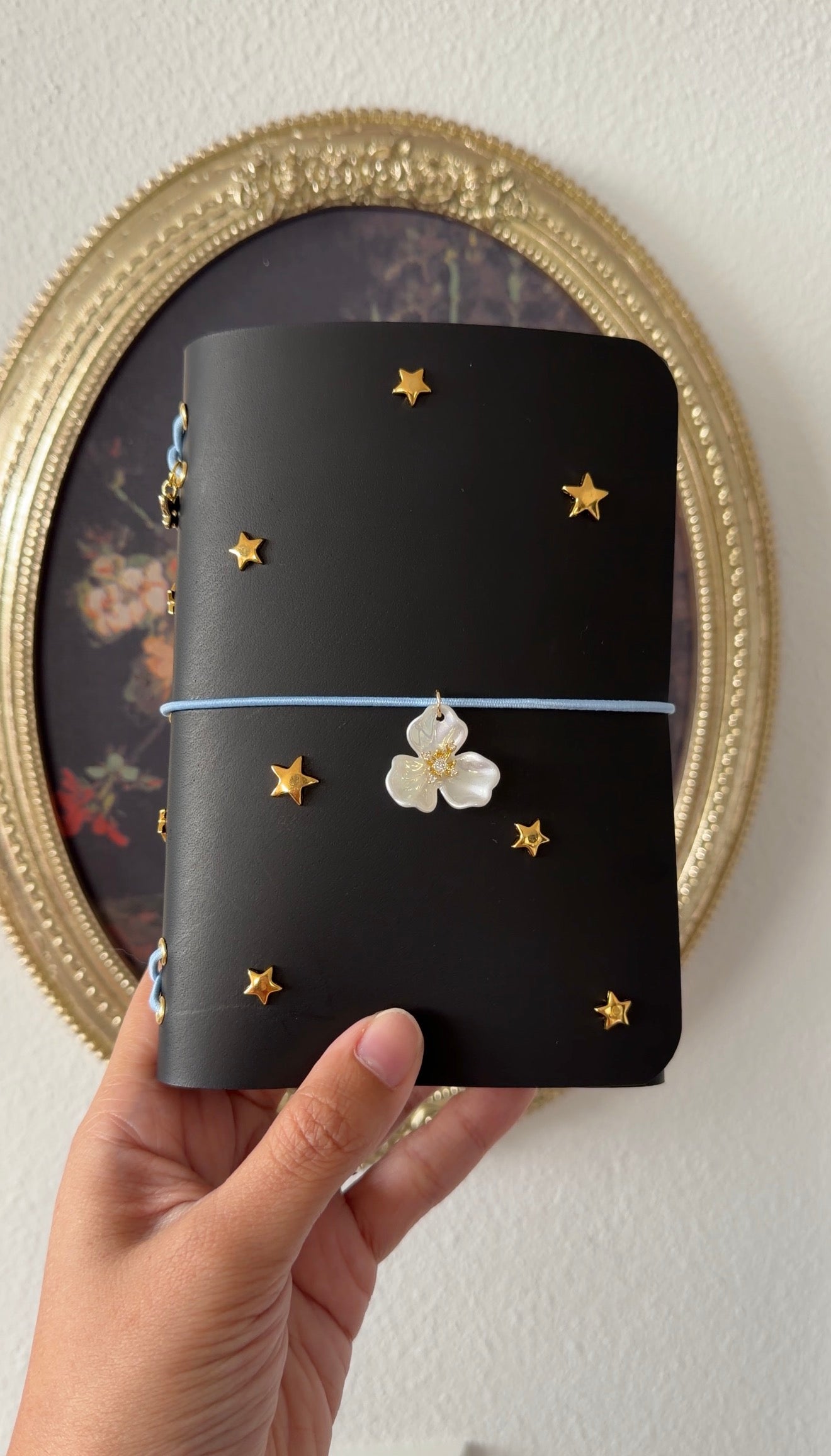 White Flower ✦ A6 Trifold Star